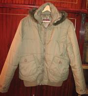 Новая демисезонная курточка болотного(зеленого) цвета (размер L-XL)