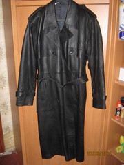 Чёрный кожаный плащ 