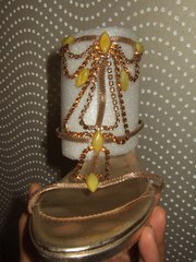 Шикарные босоножки золото 