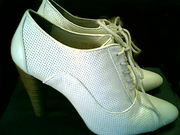 Продам полуботинки женские Braska