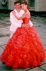 Выпускное платье кораллового цвета