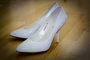 Продам туфли белые,  38размера,  на шпильке