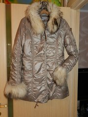 Пуховик. Мех Енота. Размер S