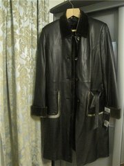 ПРОДАМ НОВОЕ кожаное пальто с мехом НЕРТЫ
