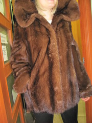 Красивая,  модная норковая шуба