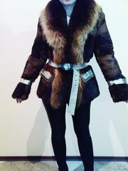 Полушубок из крашеного кролика с лисьим воротником