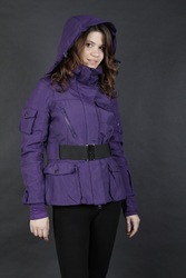 Продам женскую куртку  42 размера