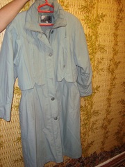 Продам женский плащ,