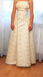 свадебное платье цвета шампань