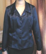 Отдам женскую рубашку