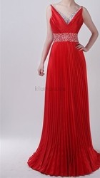 Продам новое длинное вечернее платье красного цвета на выпускной, для