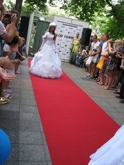 продам 2 свадебных платья