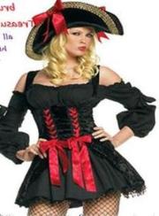 Новогодний костюм очаровательной Пиратки